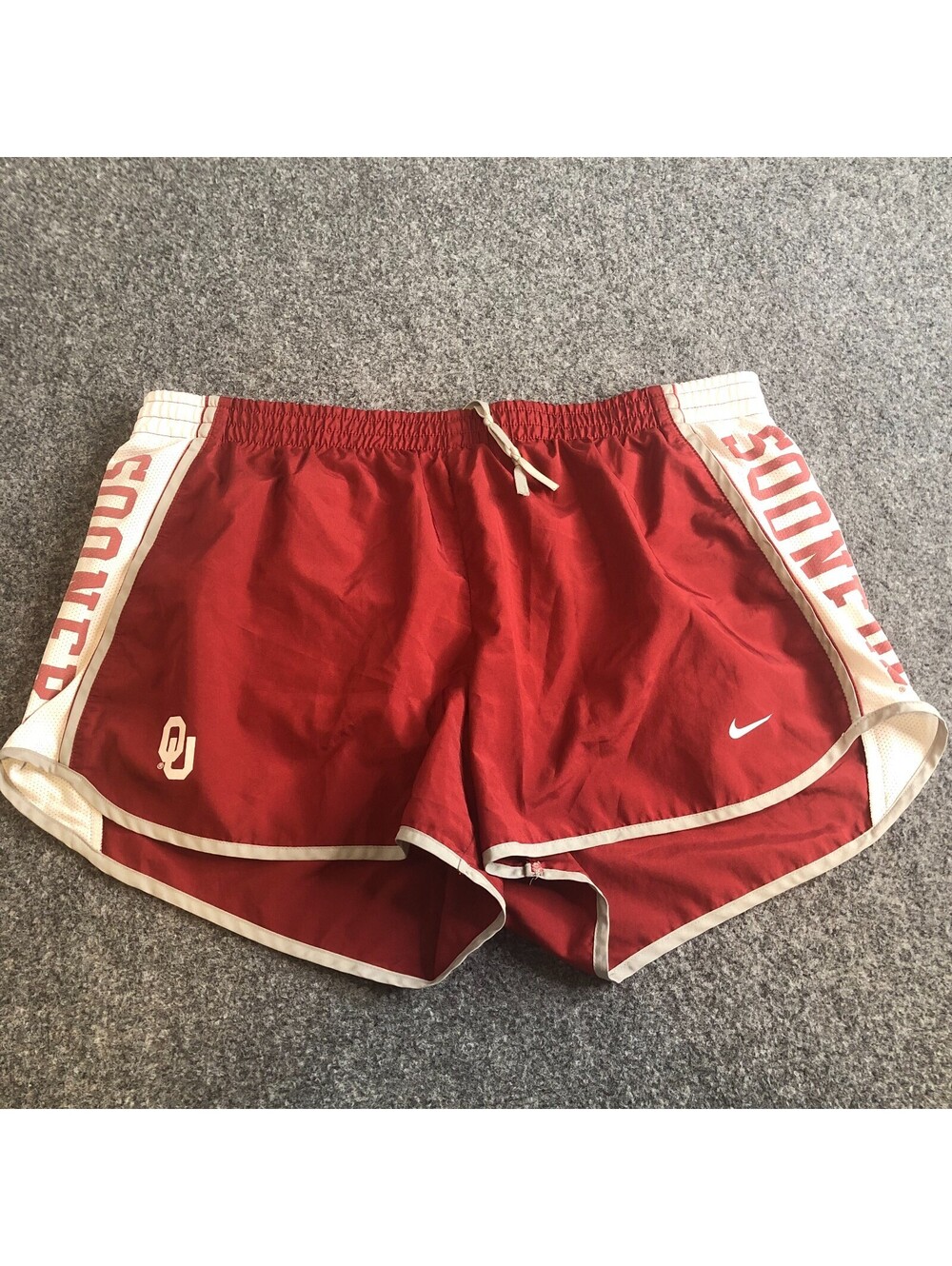 Oklahoma Sooners Shorts Womens Size XL Red Lined NCAA Football Nike Dri Fit